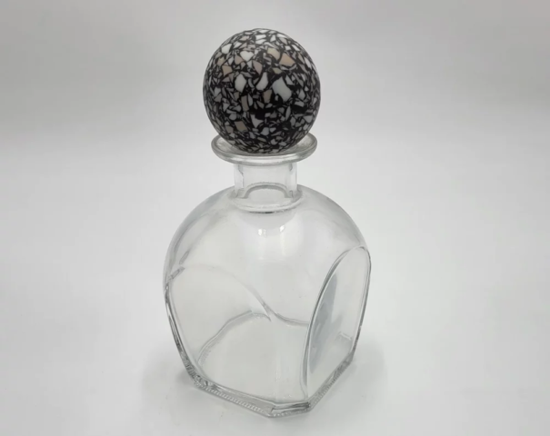 Tappo effetto granito scuro lucido