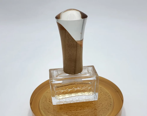 Tappo in bioresina con legno incastonato